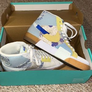 Nike SB Zoom Blazer mid PRM. Size 7.5 in women’s, 6 in men’s. Barley worn